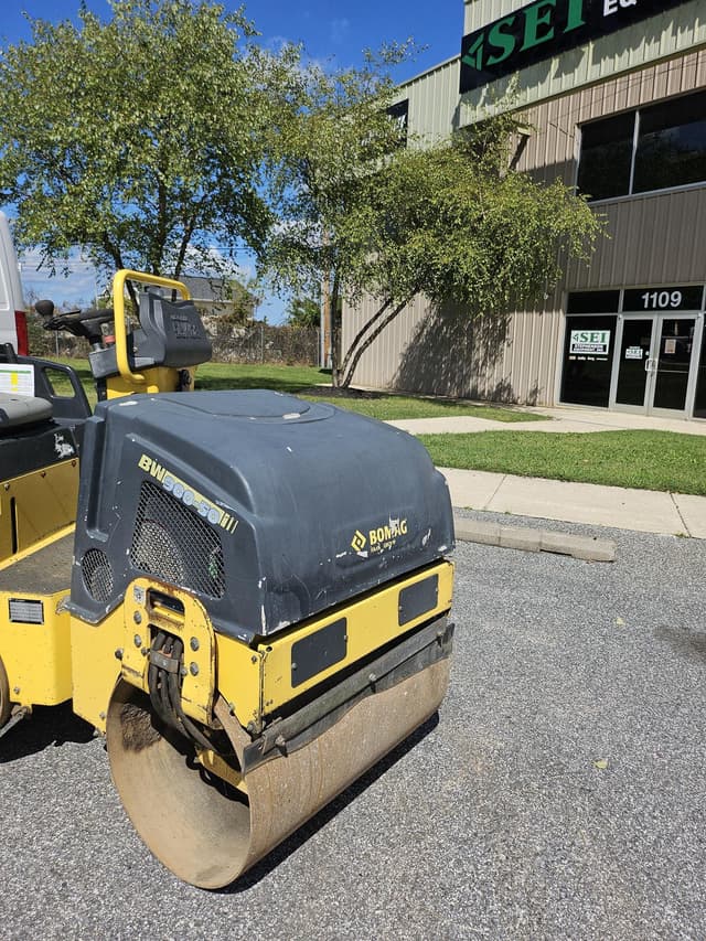 Image of Bomag BW900-50 equipment image 3