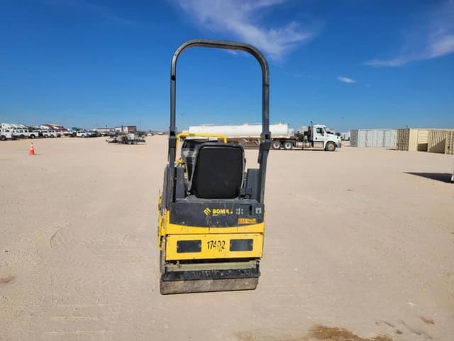 Image of Bomag BW900-50 equipment image 3