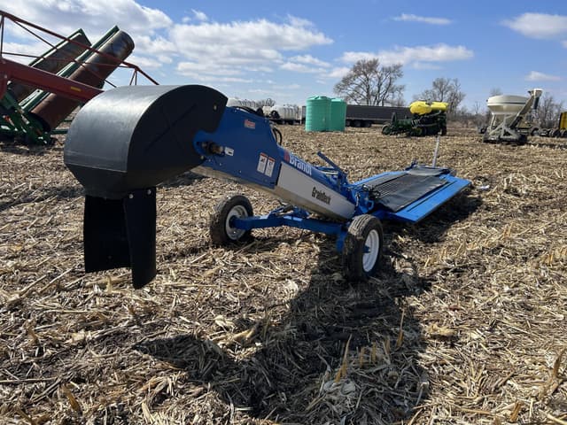 Image of Brandt GrainDeck equipment image 3