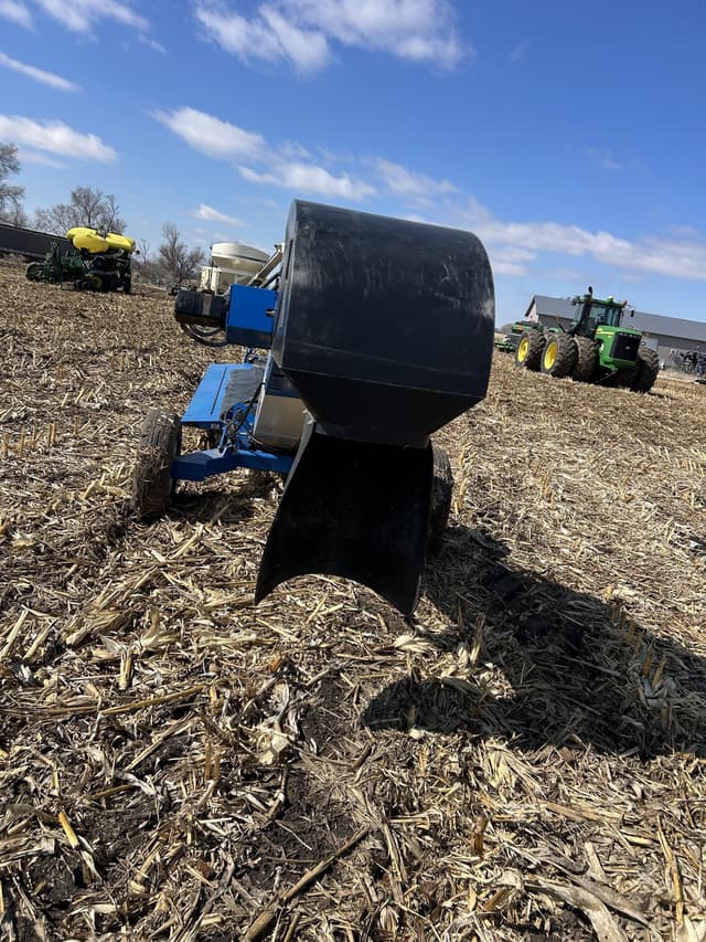 Image of Brandt GrainDeck equipment image 4