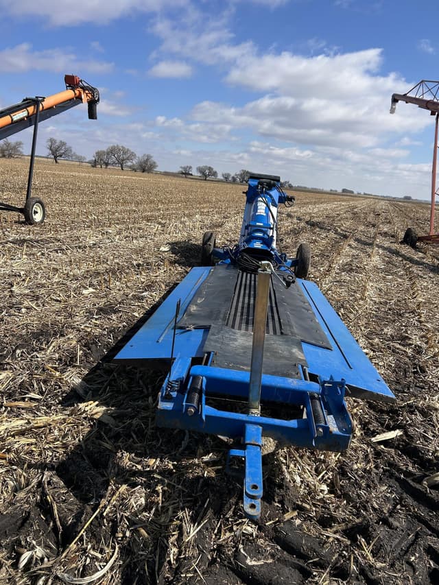Image of Brandt GrainDeck equipment image 1