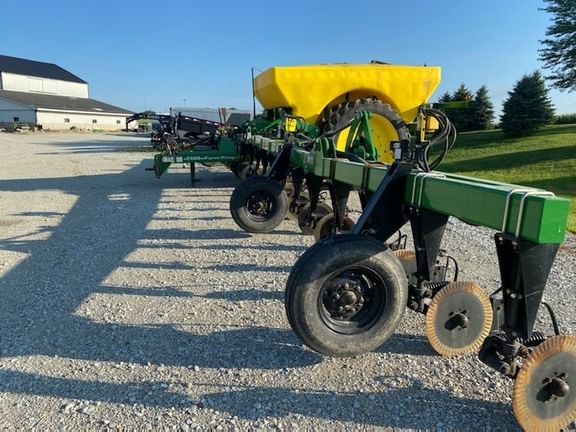 Main image Farm King 2460