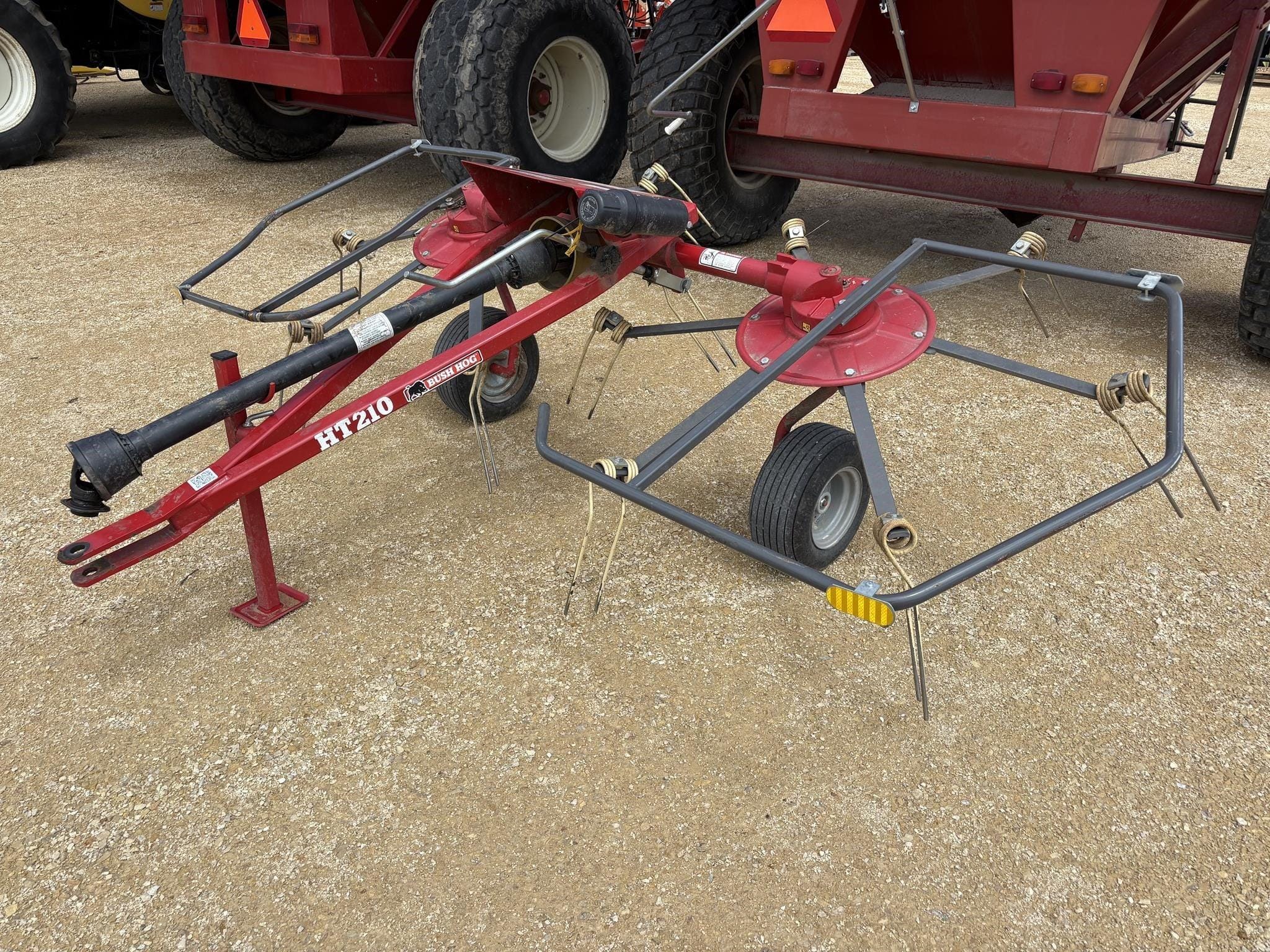2016 Bush Hog HT210 Equipment Image0