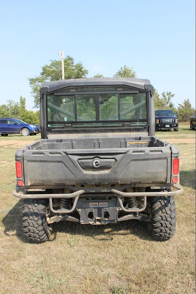 Image of Can-Am Defender HD10 equipment image 3