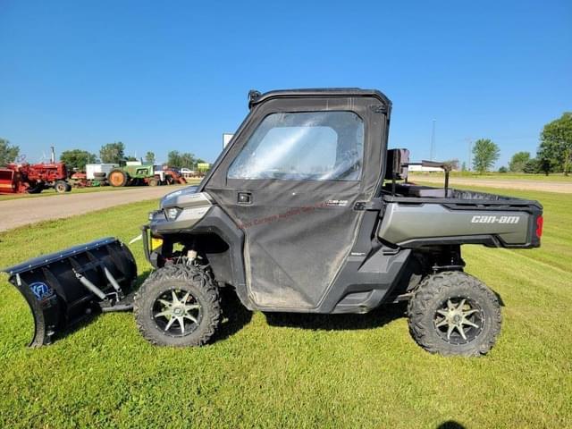 Image of Can-Am Defender XT HD10 equipment image 1