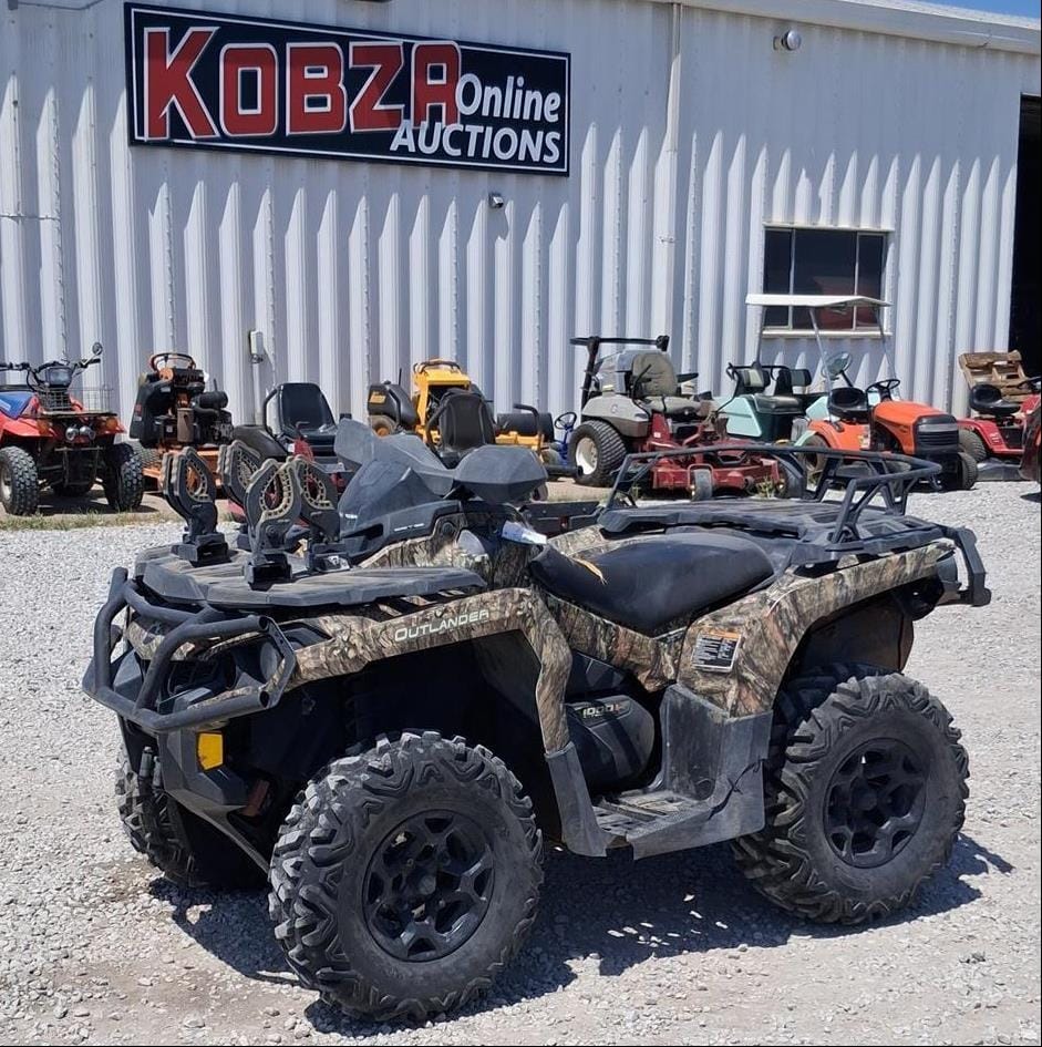 2016 Can-Am Outlander 1000 XT Equipment Image0