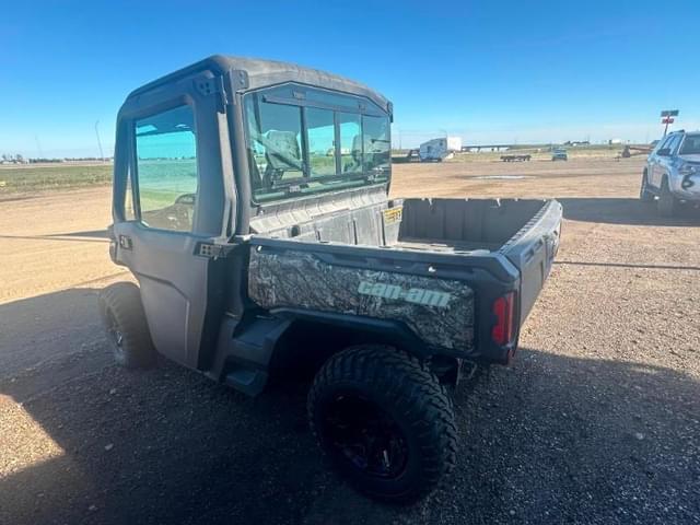 Image of Can-Am Defender HD10 equipment image 3