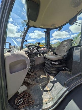 2016 Case 221F Equipment Image0
