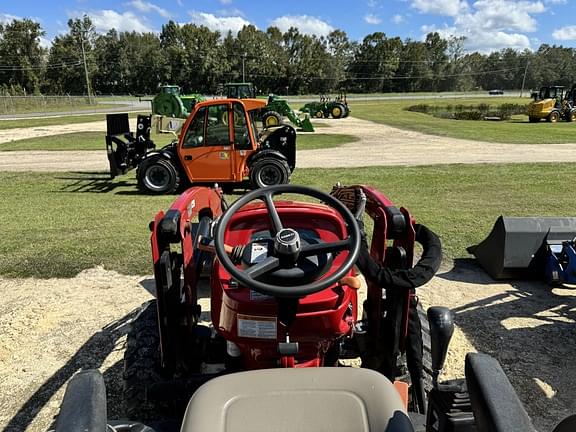 Image of Case IH Farmall 55C equipment image 1