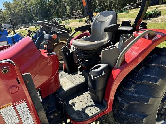 Image of Case IH Farmall 55C equipment image 2