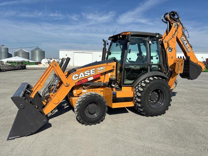 2016 Case 590 Super N Equipment Image0