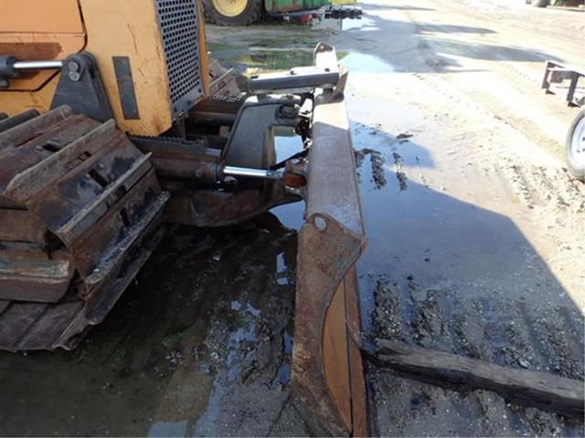 Image of Case 750M equipment image 3