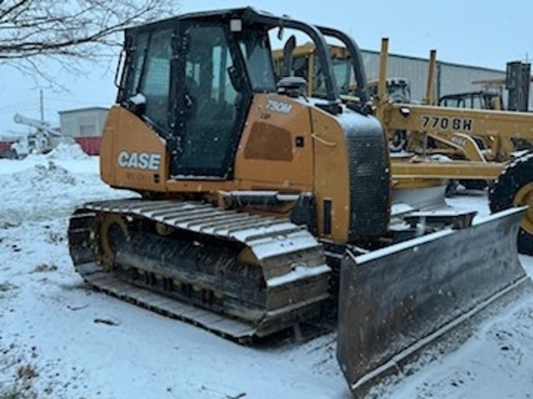 Image of Case 750M Primary Image