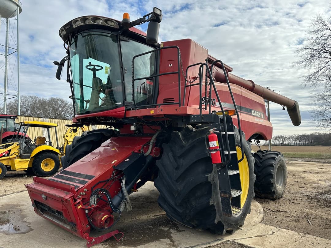 Image of Case IH 8240 Primary image