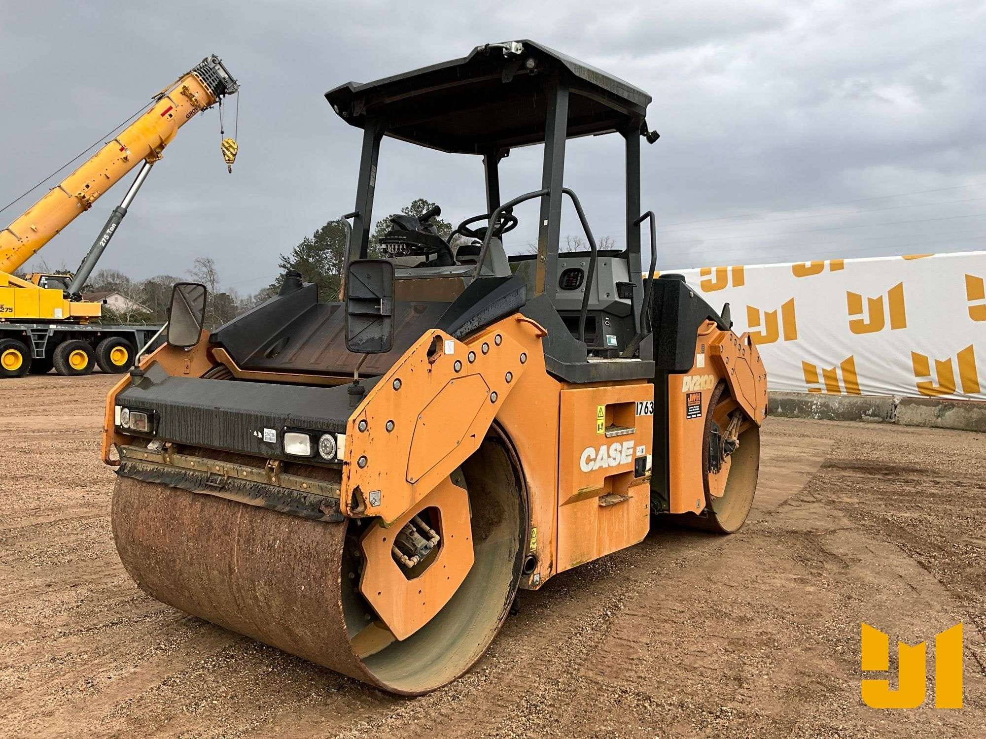 2016 Case DV210D Equipment Image0