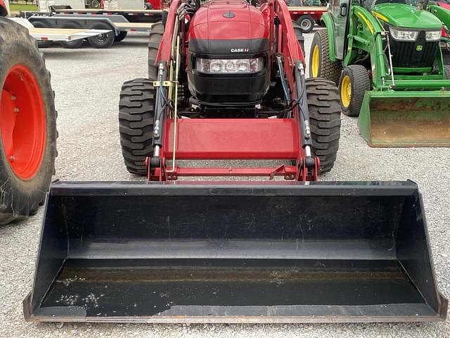 Image of Case IH Farmall 50C equipment image 4