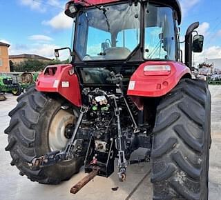 Image of Case IH Farmall 110C equipment image 2