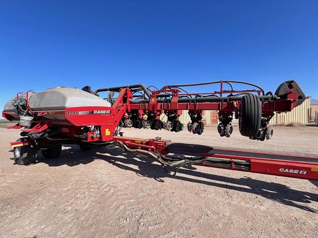 Image of Case IH 1245 equipment image 4