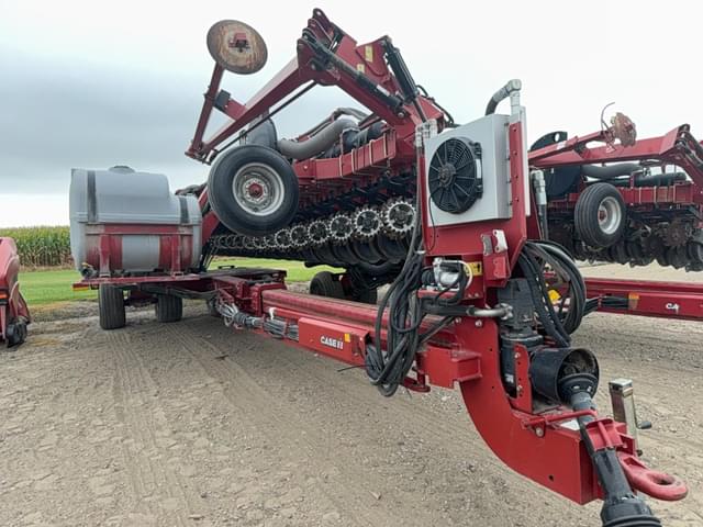 Image of Case IH 1245 equipment image 2