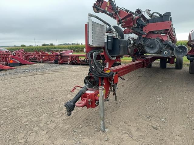 Image of Case IH 1245 equipment image 1