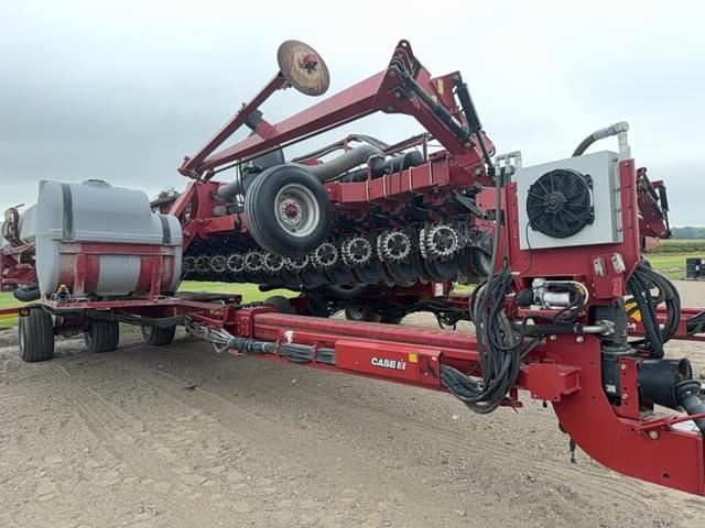 Image of Case IH 1245 equipment image 4