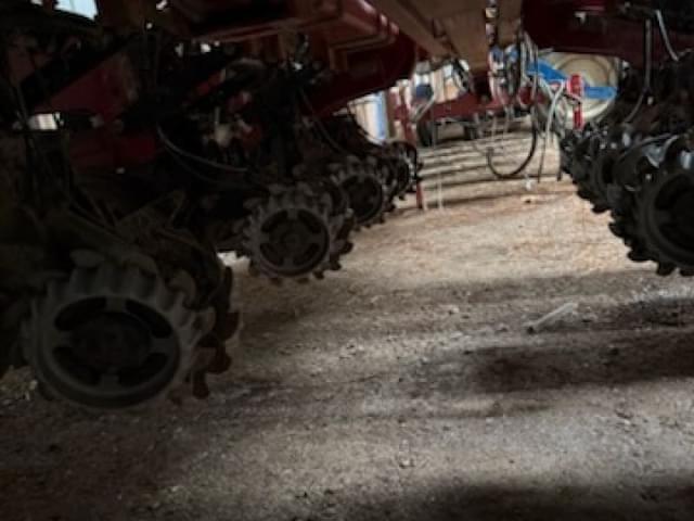 Image of Case IH 1255 equipment image 3