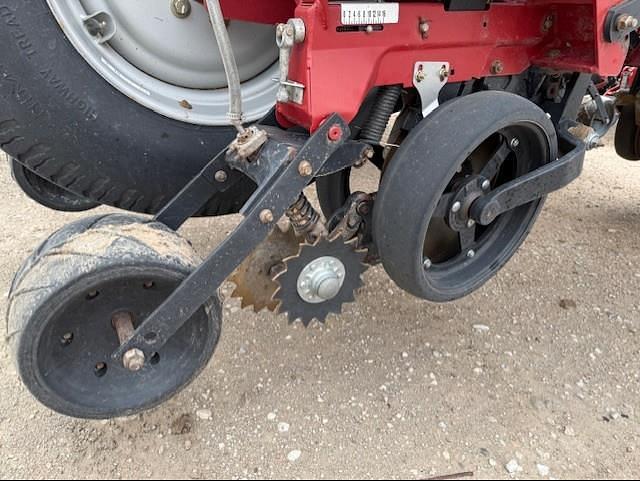 Image of Case IH 1255 equipment image 2