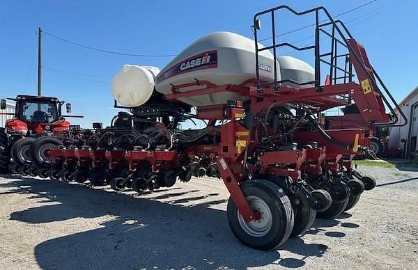 Image of Case IH 1255 equipment image 2