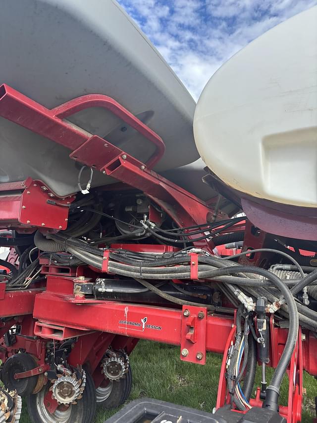 Image of Case IH 2150 equipment image 4