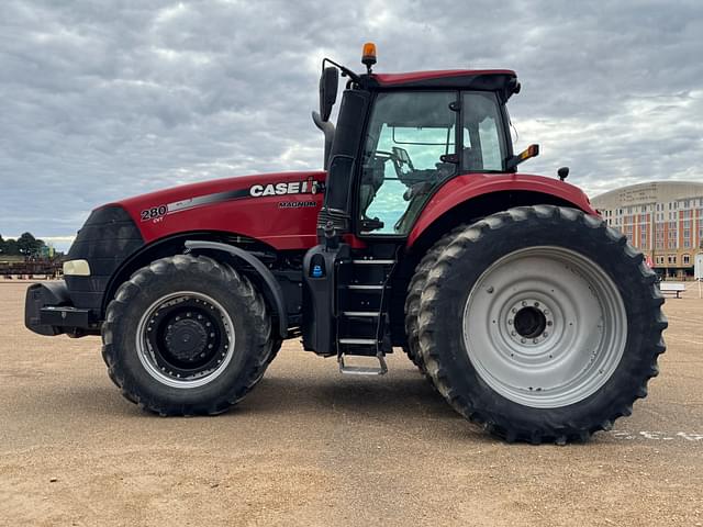 Image of Case IH Magnum 280 equipment image 4