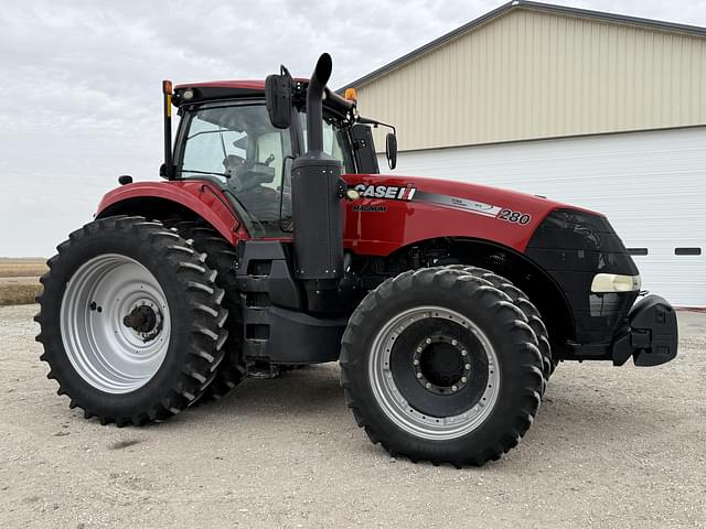 Image of Case IH Magnum 280 equipment image 2