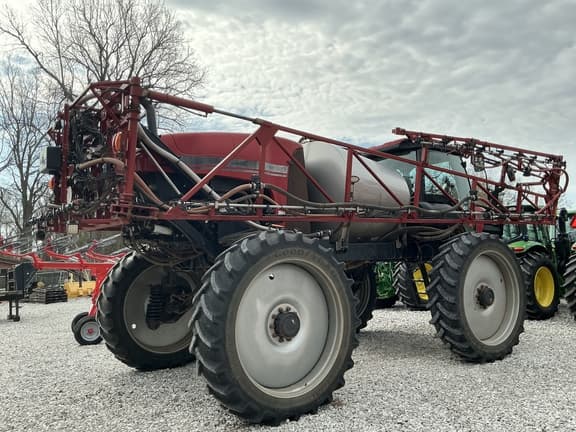 Image of Case IH Patriot 3340 equipment image 4