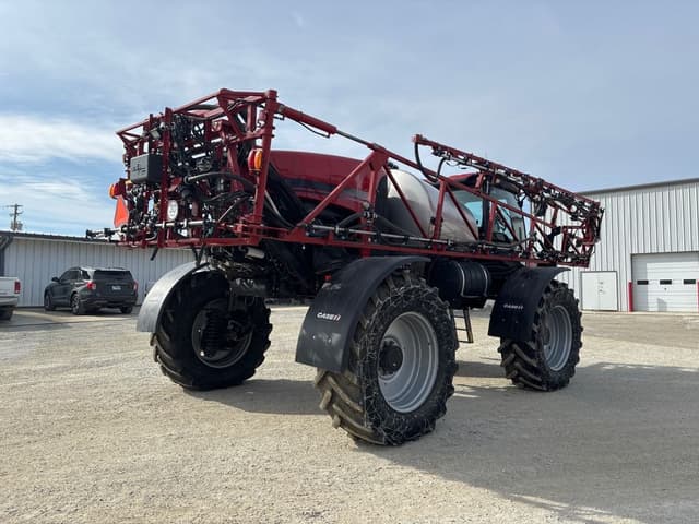 Image of Case IH Patriot 3340 equipment image 2