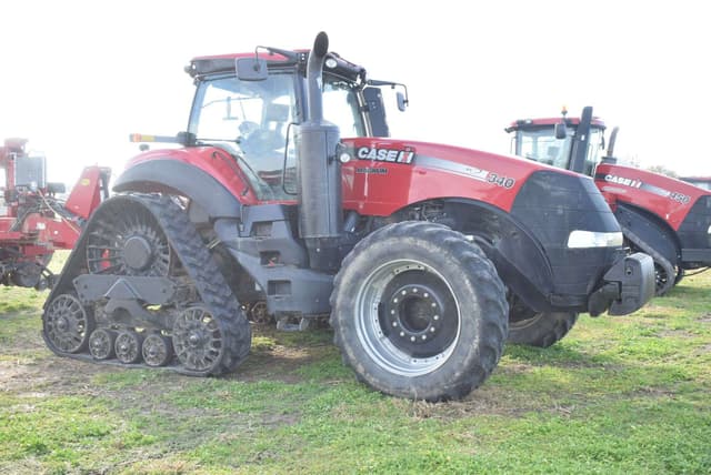 Image of Case IH Magnum 340 equipment image 4