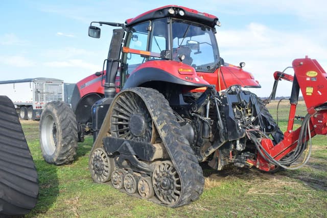 Image of Case IH Magnum 340 equipment image 1