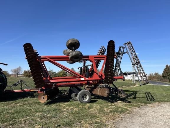 Image of Case IH 345 equipment image 1