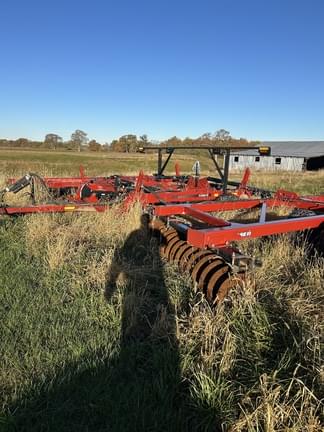 Image of Case IH 345 equipment image 3