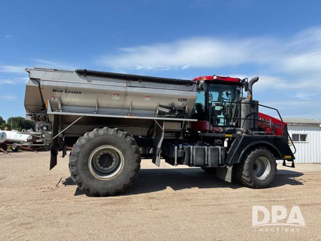 Image of Case IH Titan 4540 equipment image 3