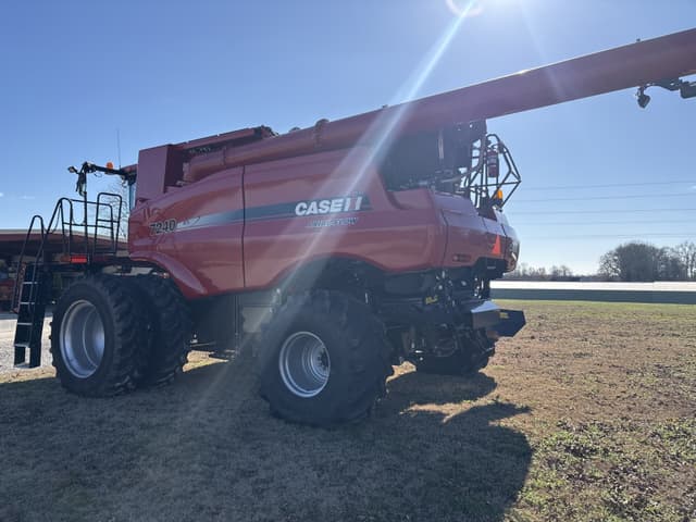 Image of Case IH 7240 equipment image 4
