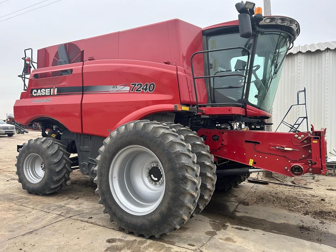 Image of Case IH 7240 Primary image