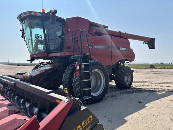 Image of Case IH 7240 equipment image 1