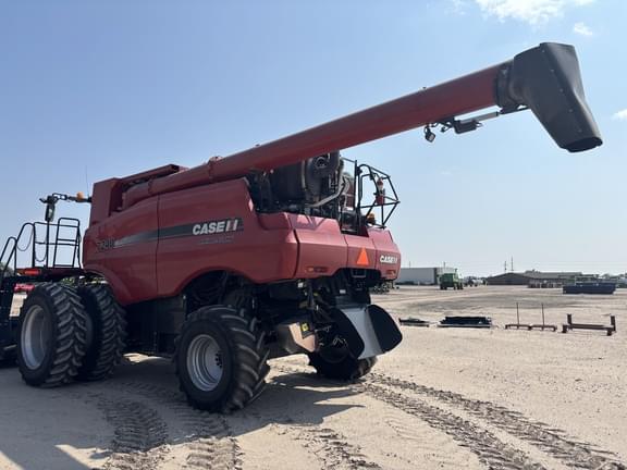 Image of Case IH 7240 equipment image 4