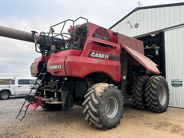 Image of Case IH 7240 equipment image 2