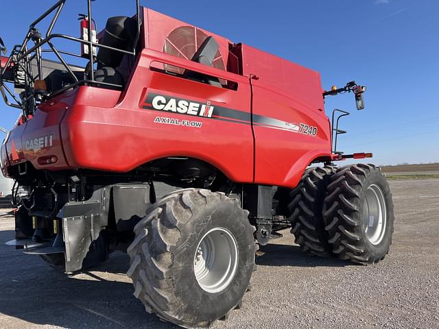 Image of Case IH 7240 equipment image 2