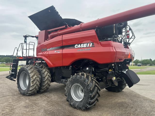 Image of Case IH 7240 equipment image 3