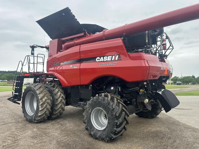 Image of Case IH 7240 equipment image 2