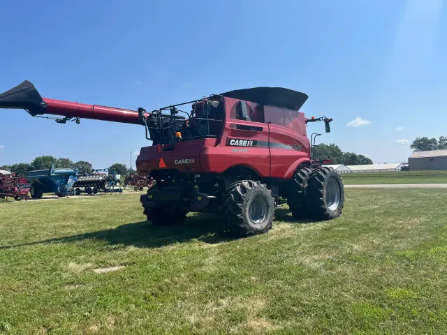 Image of Case IH 7240 equipment image 4