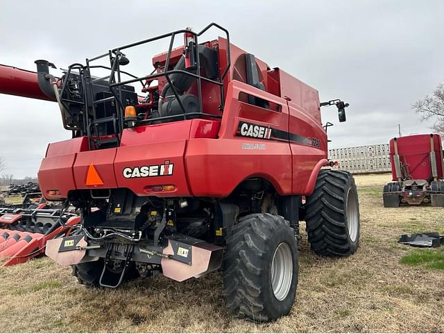 Image of Case IH 7240 equipment image 1