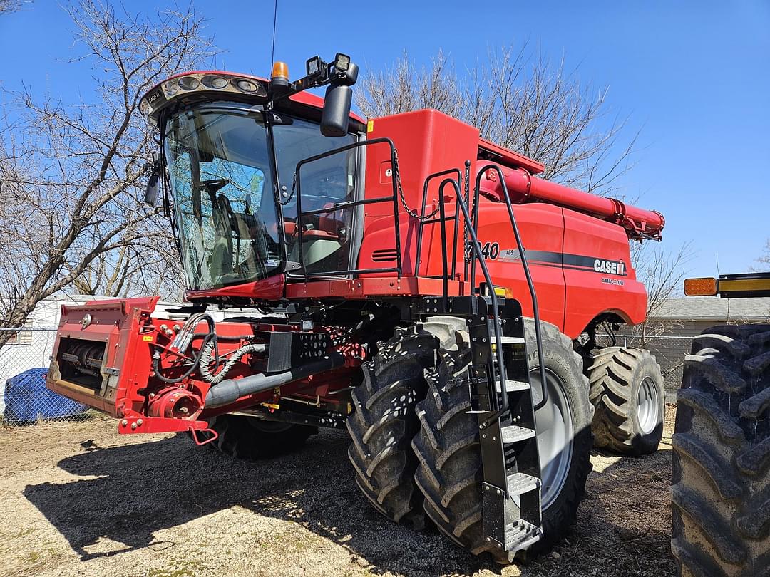 Image of Case IH 7240 Primary image