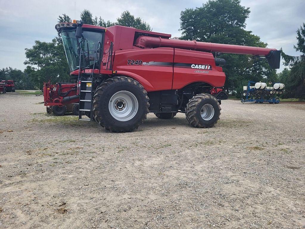 Image of Case IH 7240 Primary image